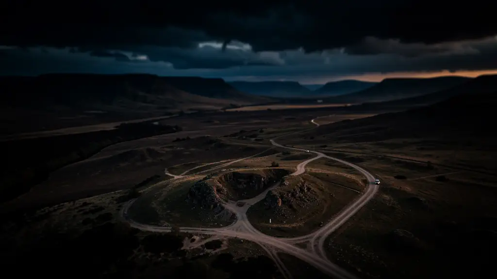Hook 1 — Aerial drone shot over a remote, hidden location. (texto na tela: Hidden Paradise)